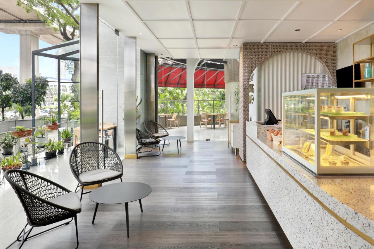 Mercure Jakarta Gatot Subroto Экстерьер фото