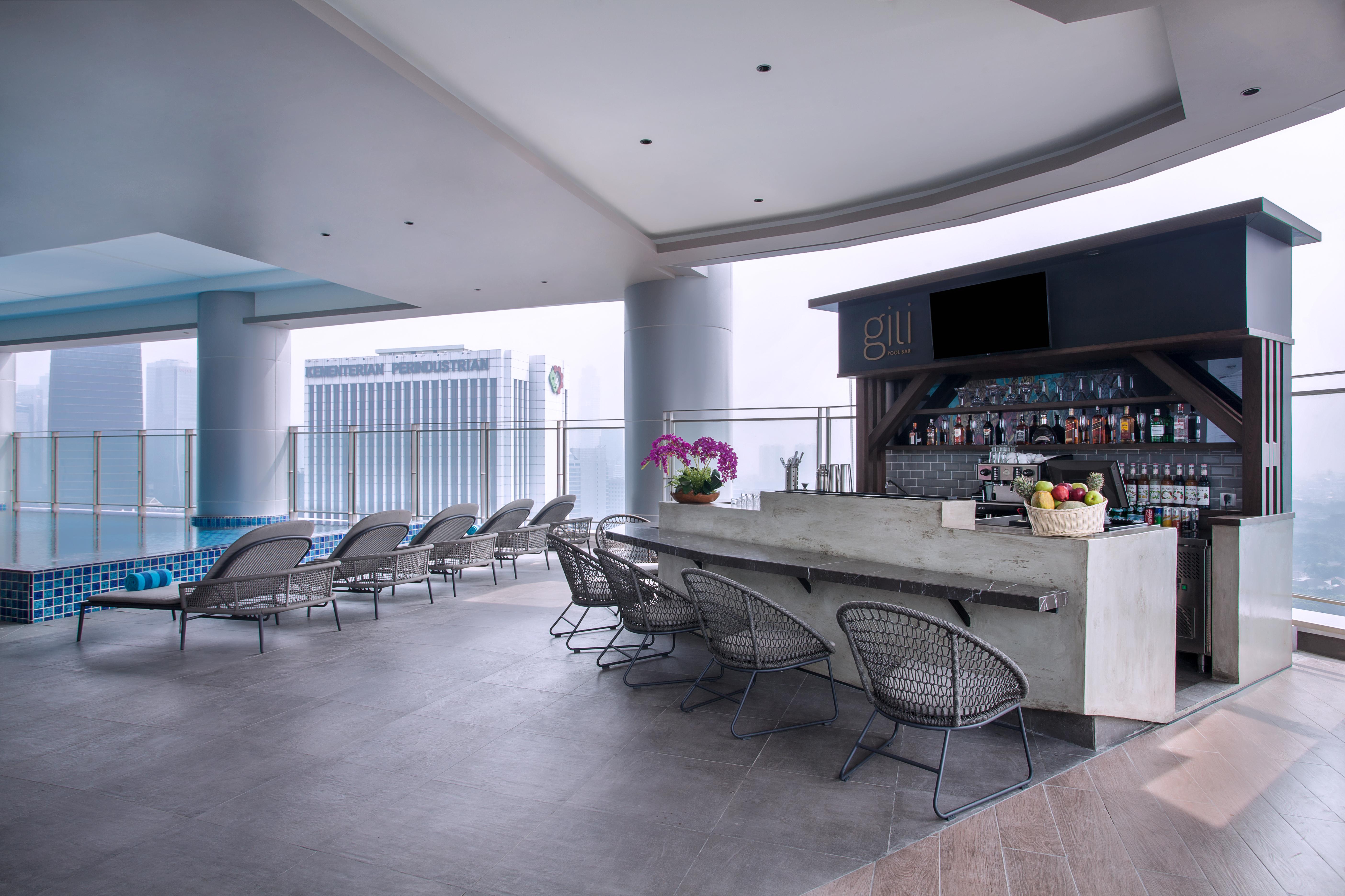 Mercure Jakarta Gatot Subroto Экстерьер фото